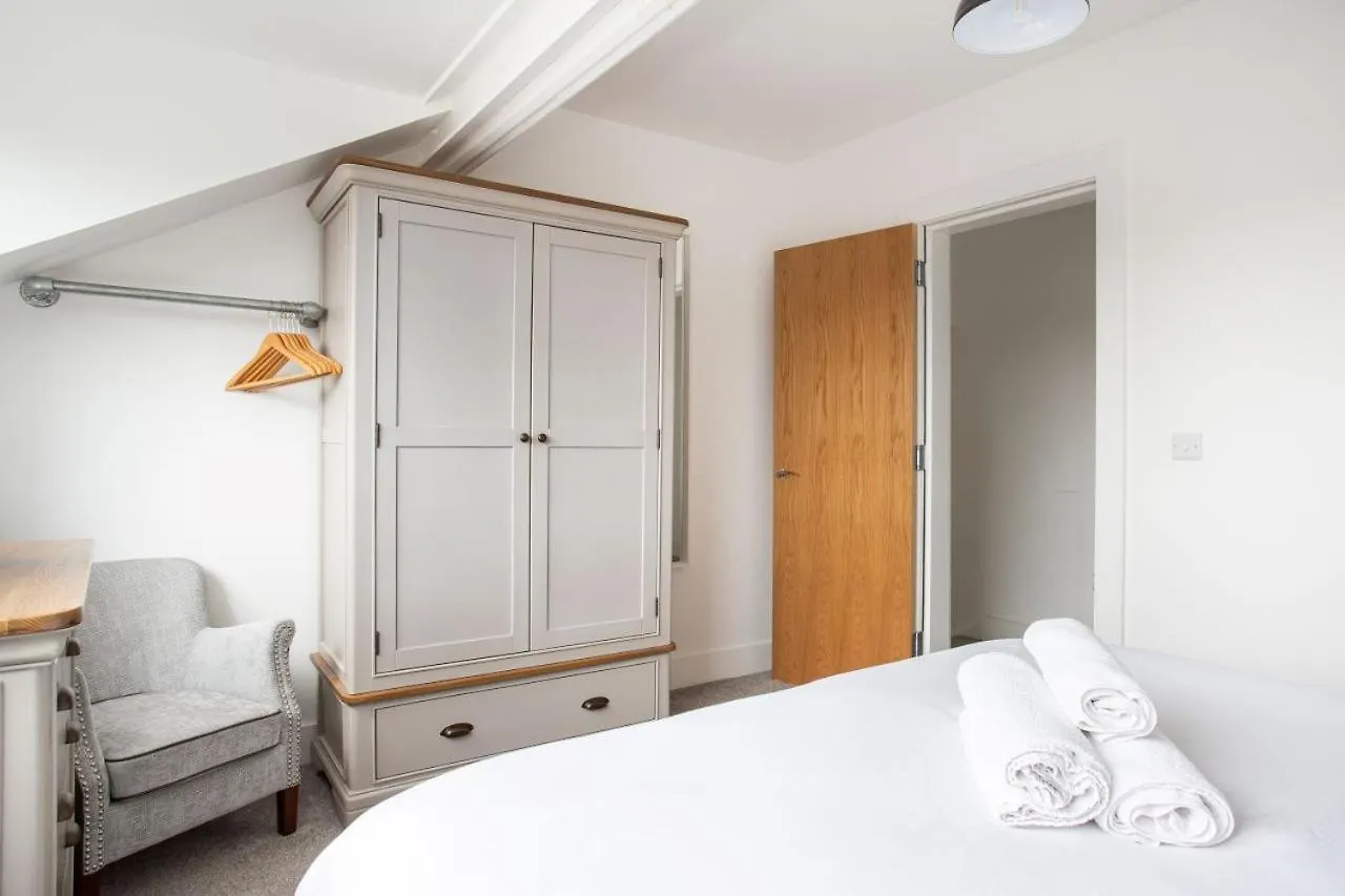 Fabulous Penthouse, Brilliant Location, Sleeps 6! Apartment Belfast